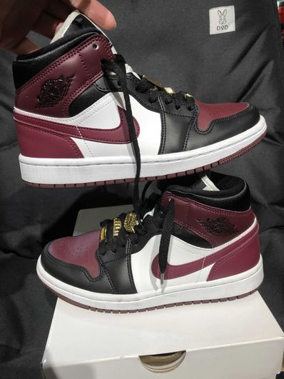 NIKE Women's AIR JORDAN 1 MID "DARK BEETROOT"