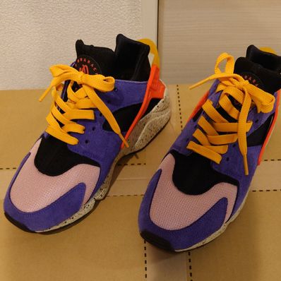 size? × Nike Air Huarache "Court Purple/Bright Crimson"