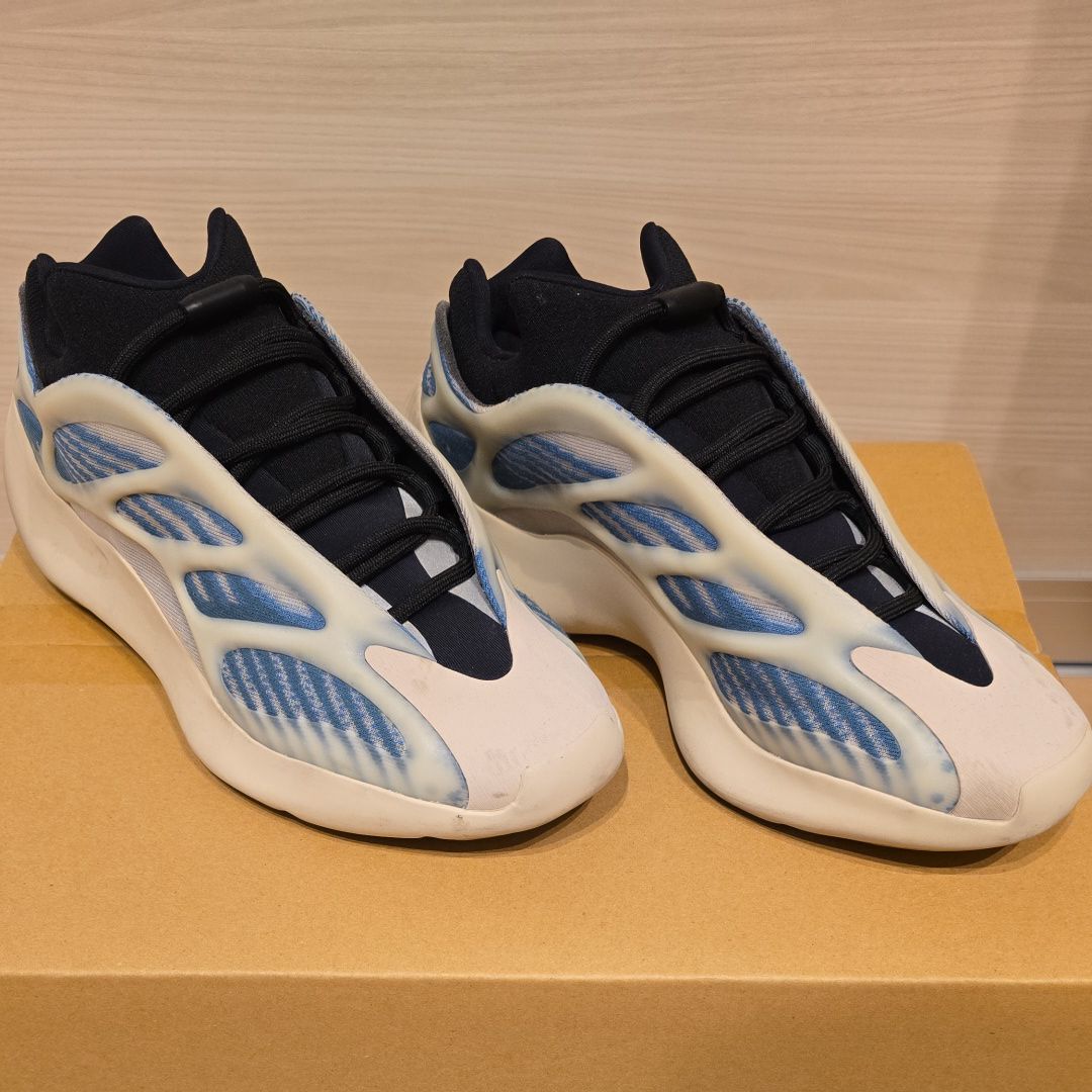 adidas YEEZY 700V3 "Kyanite"