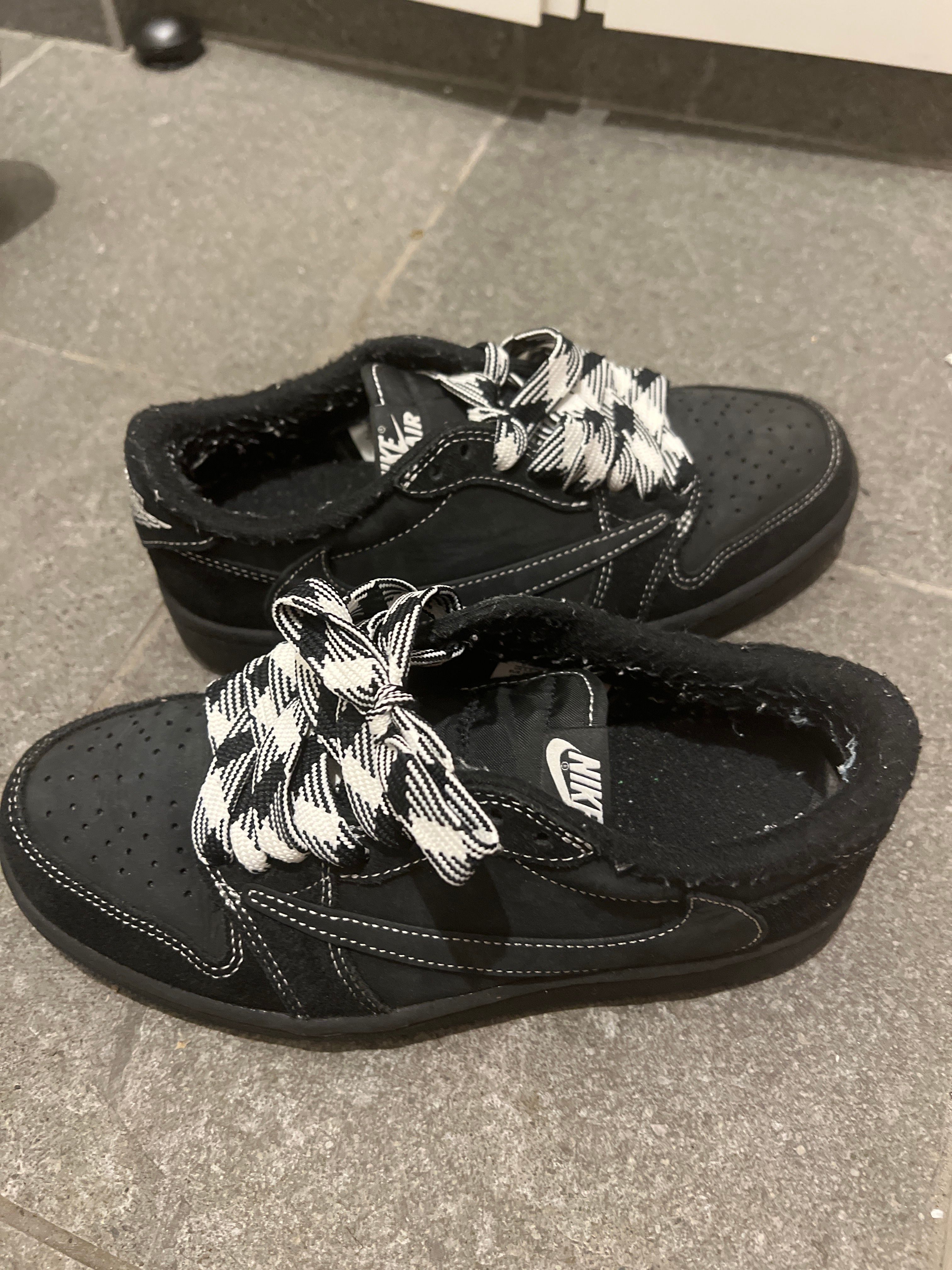 Travis Scott × Nike Air Jordan 1 Low OG SP "Black Phantom"