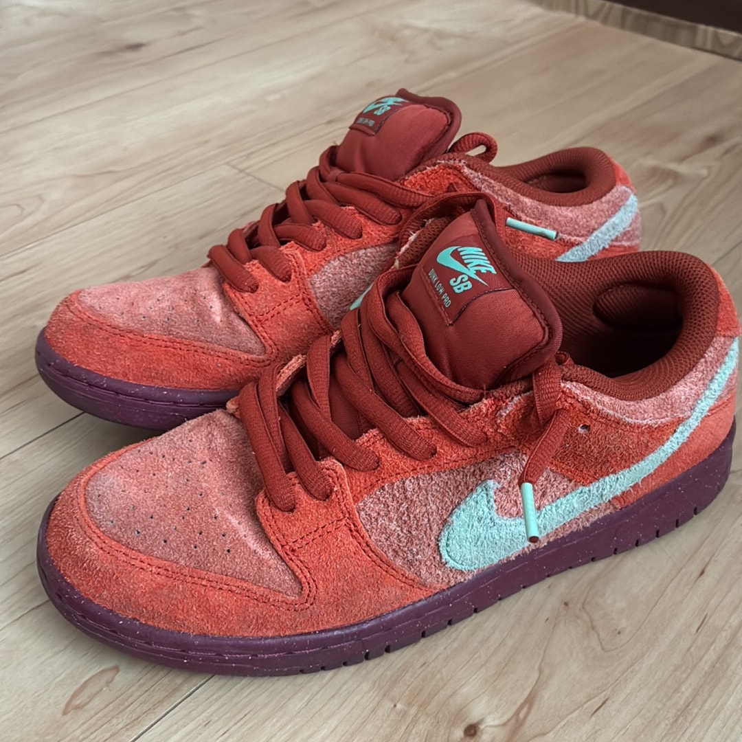 Nike SB Dunk Low Pro PRM "Mystic Red and Rosewood"