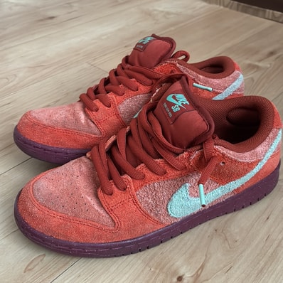Nike SB Dunk Low Pro PRM "Mystic Red and Rosewood"