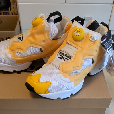 REEBOK INSTAPUMP FURY "SANRIO GUDETAMA"