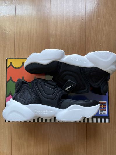 NIKE Women's AQUA RIFT "BLACK/WHITE"