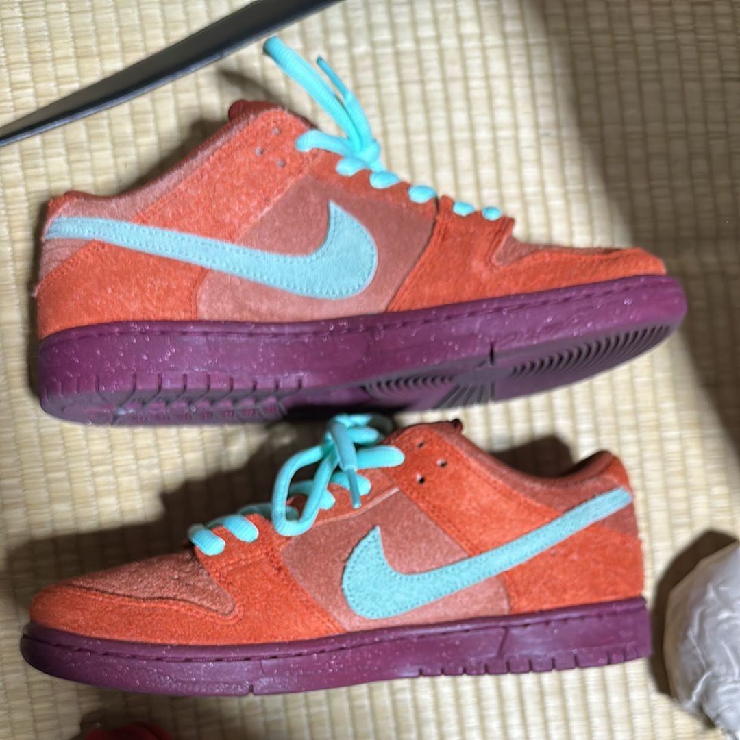 Nike SB Dunk Low Pro PRM "Mystic Red and Rosewood"