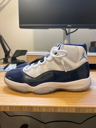 Nike Air Jordan 11 Retro "UNC Win Like 82"