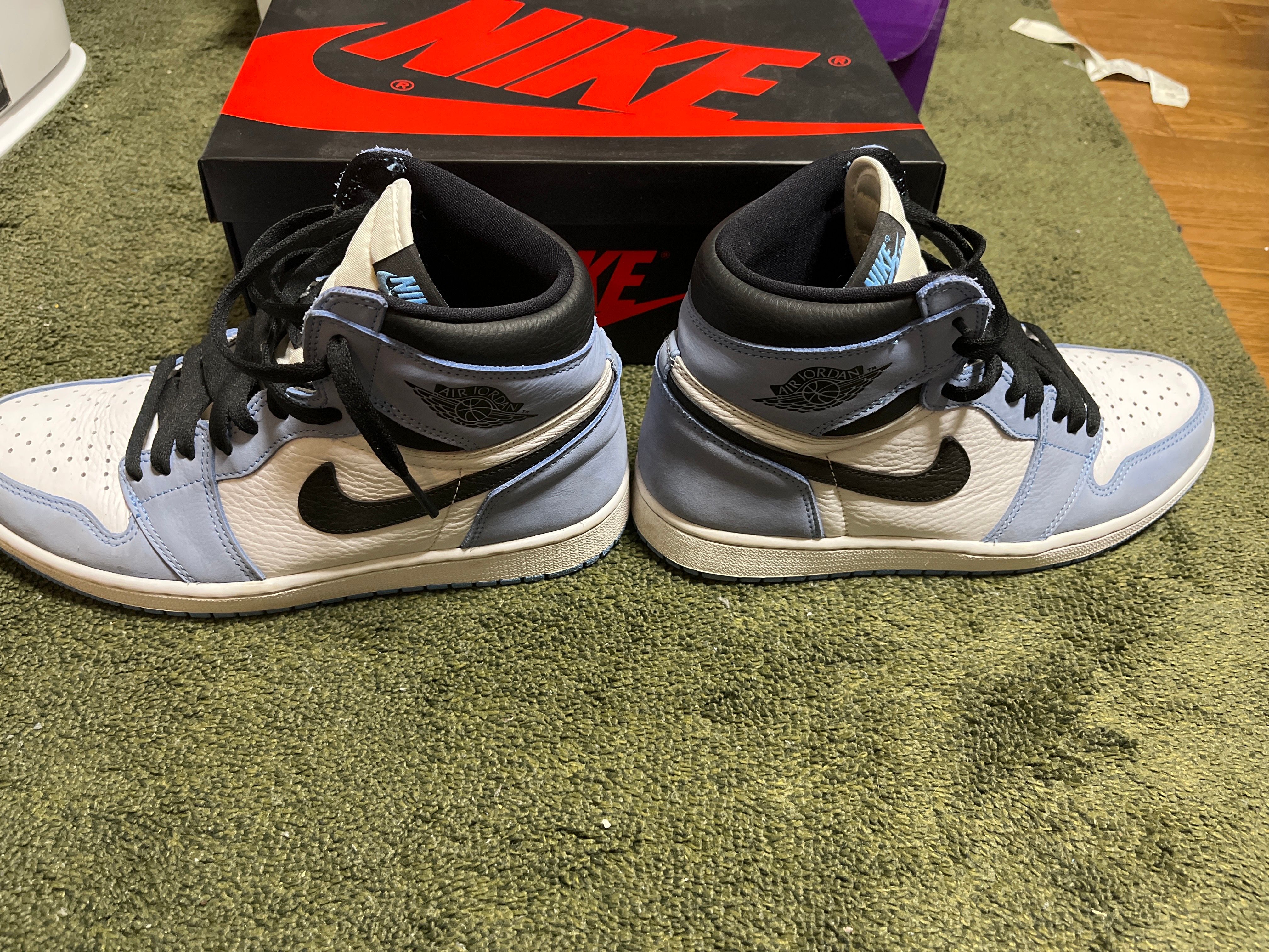 Nike Air Jordan 1 High OG "University Blue"