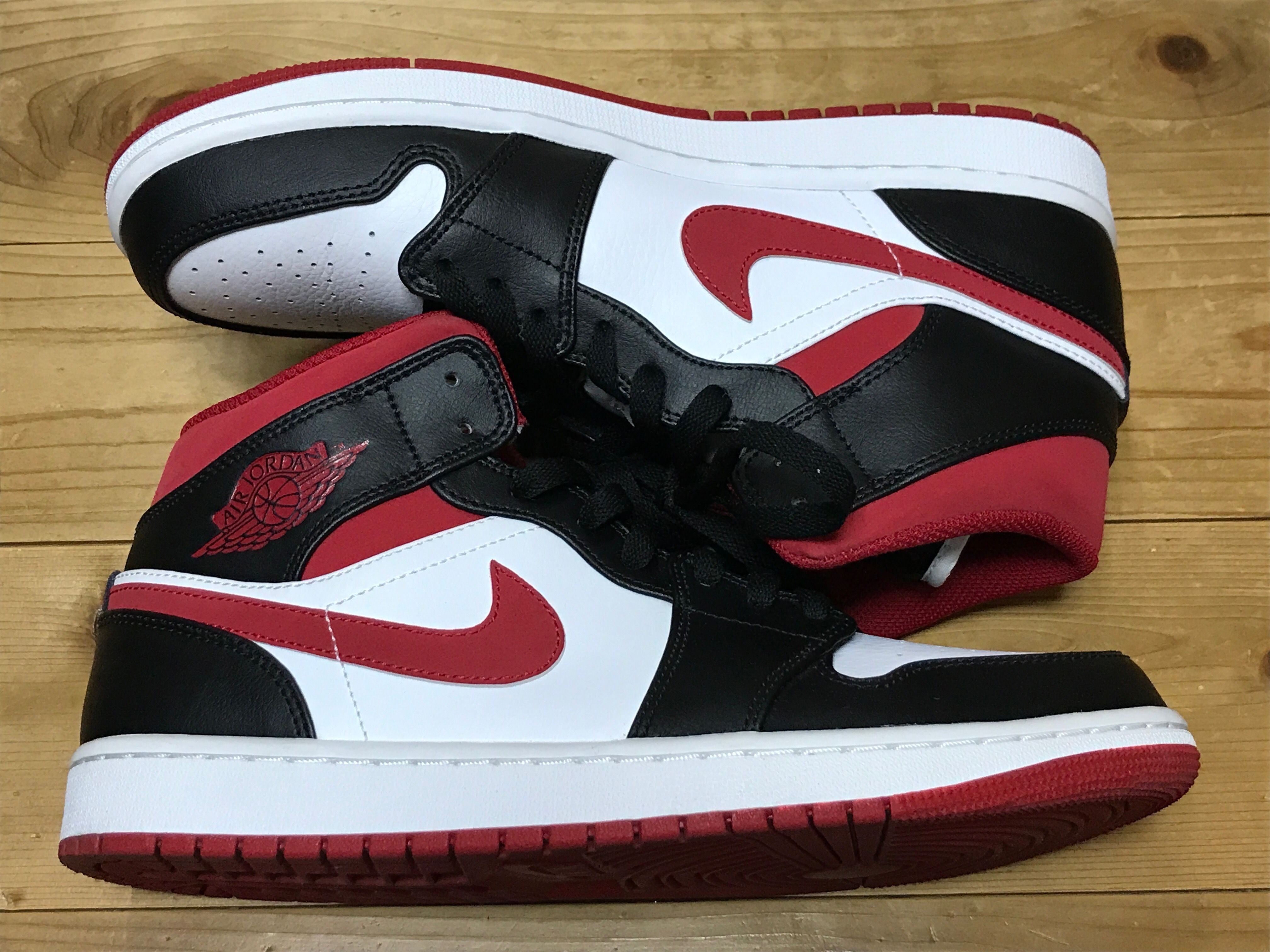 Nike Air Jordan 1 Mid "White/Gym Red Black"