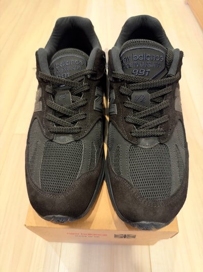 New Balance 991V2 "Triple Black"