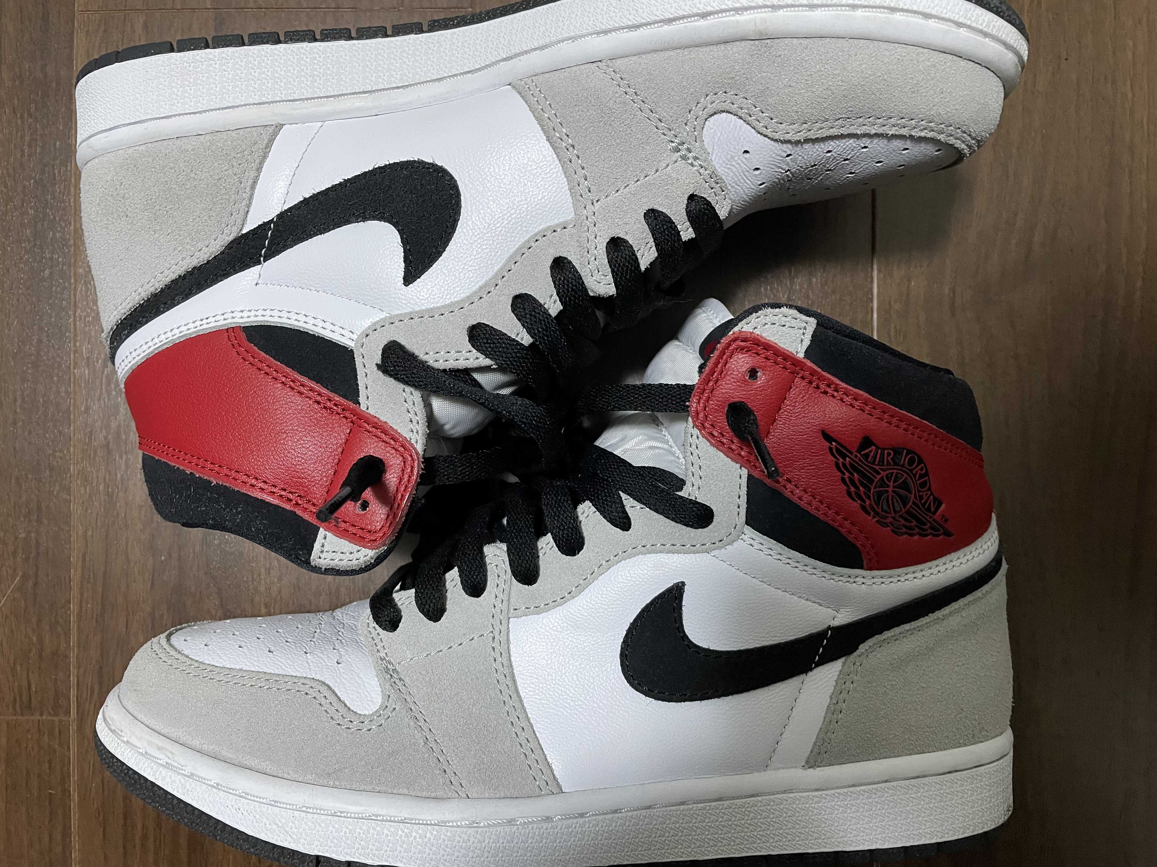 Nike Air Jordan 1 High OG "White/Black/Light Smoke Grey"