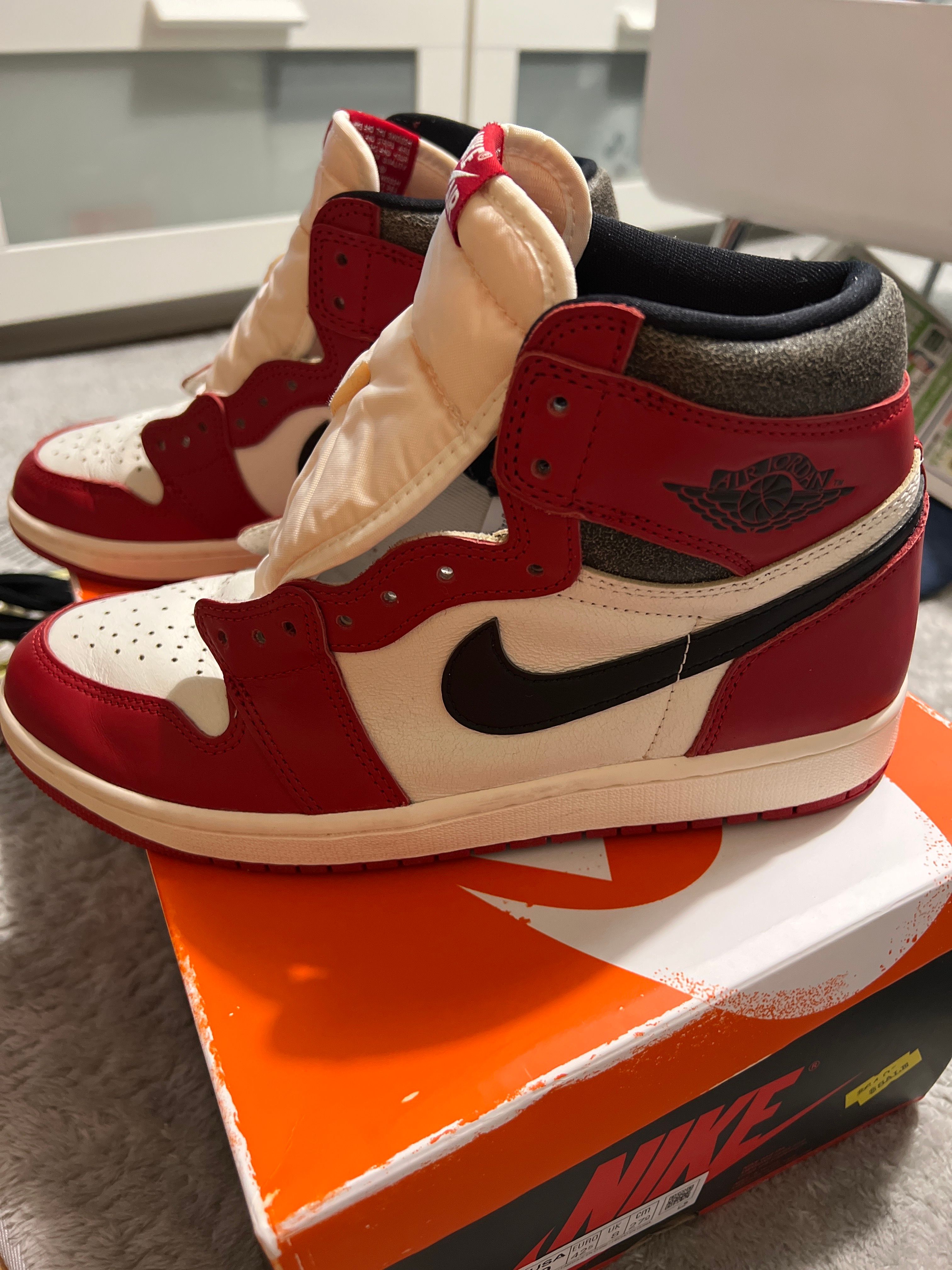 Nike Air Jordan 1 High OG "Lost & Found/Chicago"