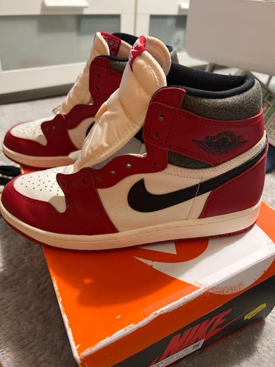 Nike Air Jordan 1 High OG "Lost & Found/Chicago"