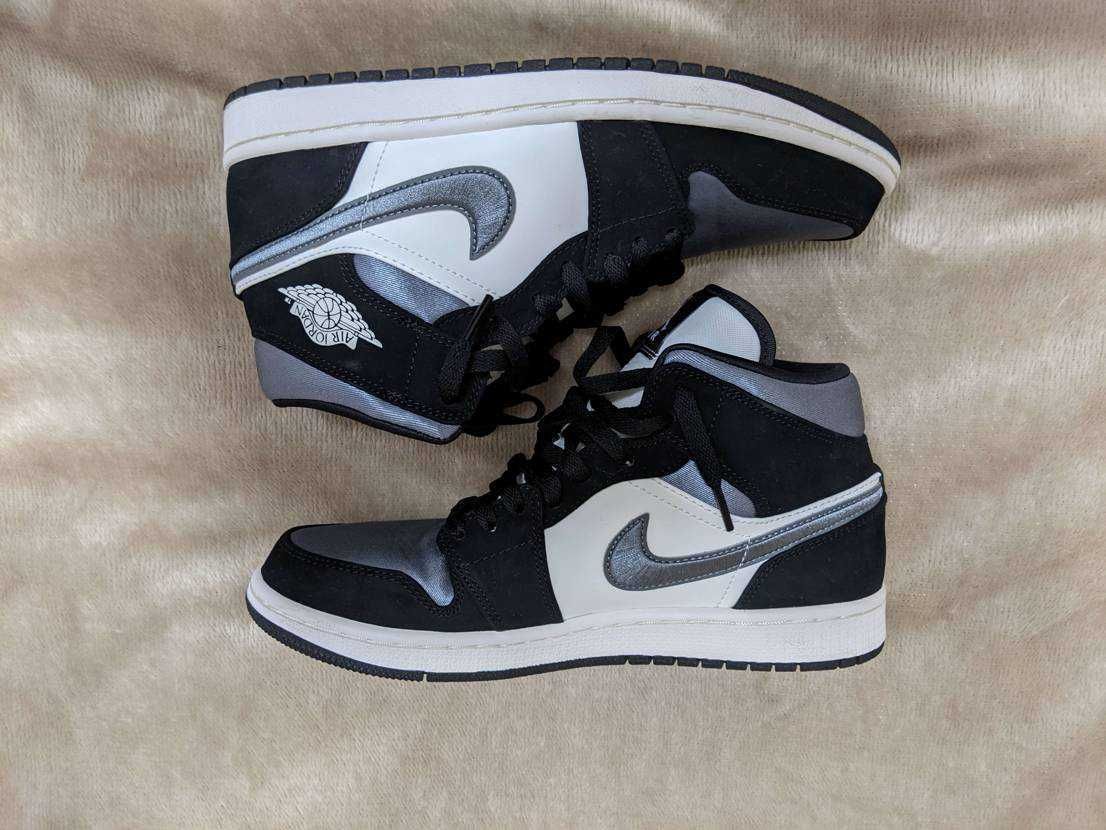 NIKE AIR JORDAN 1 MID SE "WHITE/BLACK/SATIN BLUE"