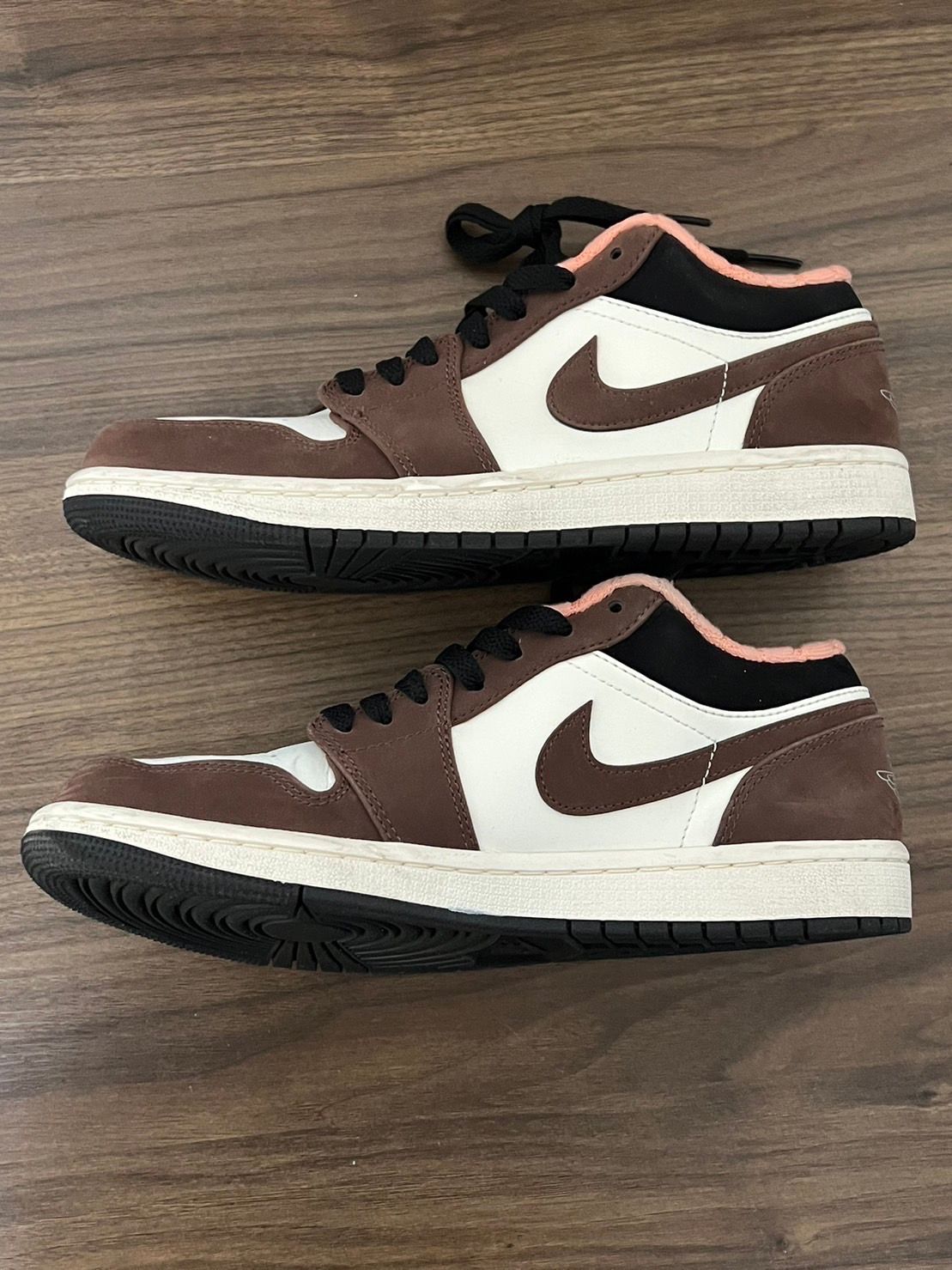 Nike Air Jordan 1 Low SE "Light Chocolate" / "Mocha Brown"
