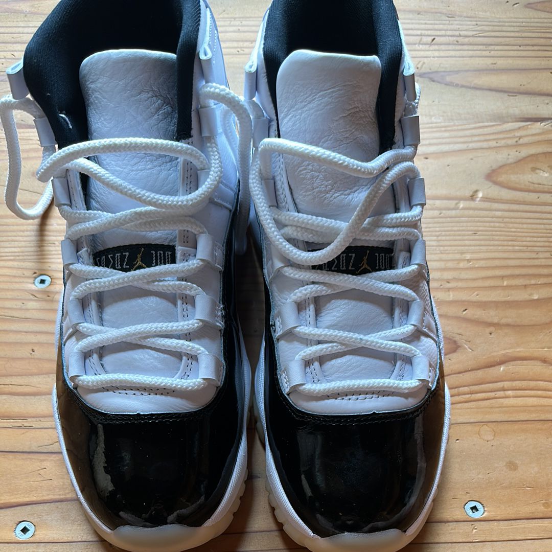 Nike Air Jordan 11 Retro "Gratitude"