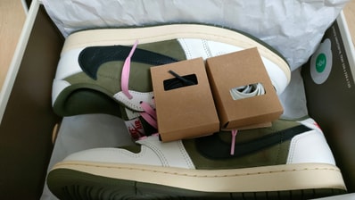 Travis Scott × Nike Air Jordan 1 Low OG SP "Reverse Olive"