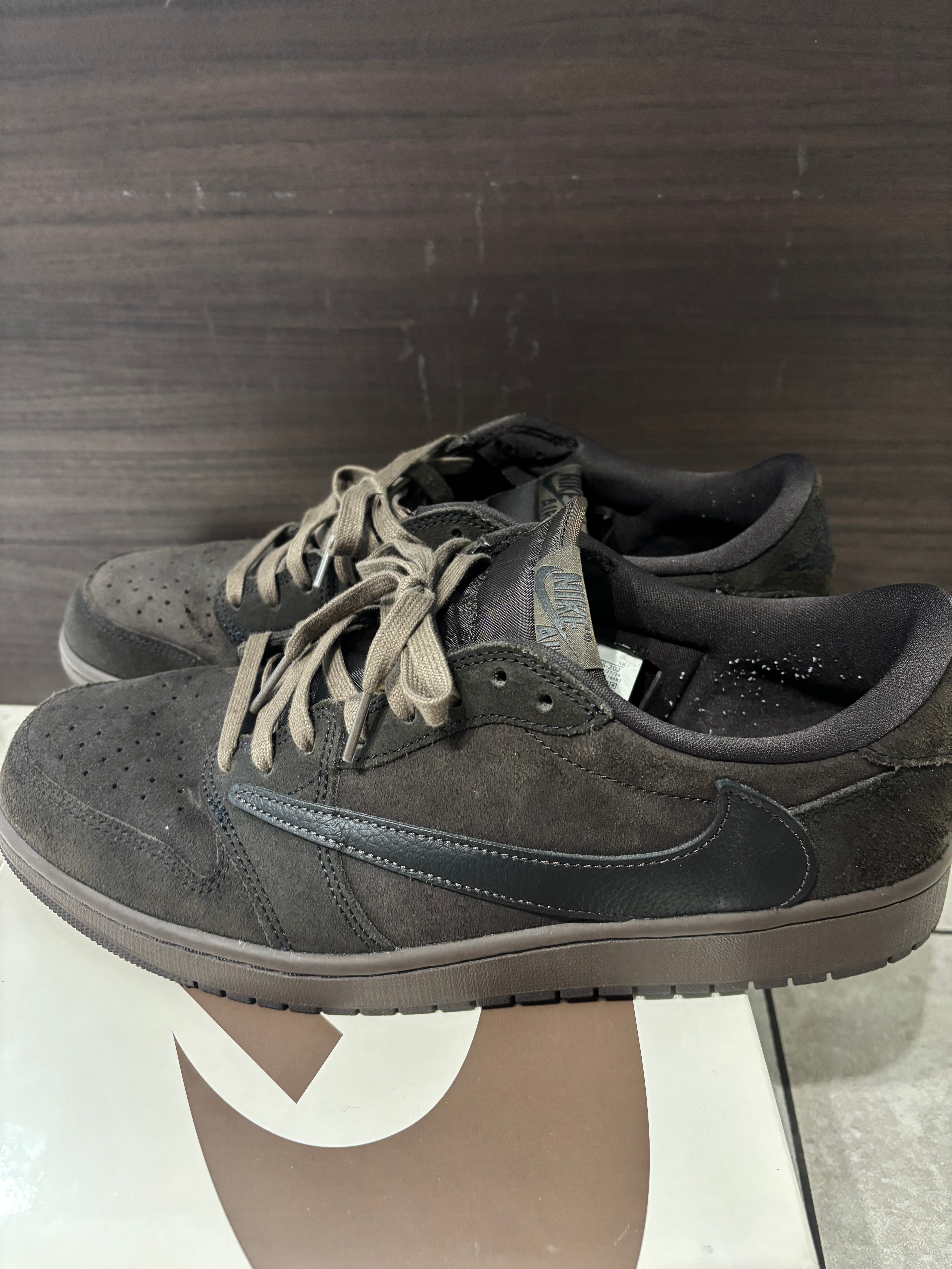 Travis Scott × Nike Air Jordan 1 Low OG SP "Velvet Brown and Dark Mocha"
