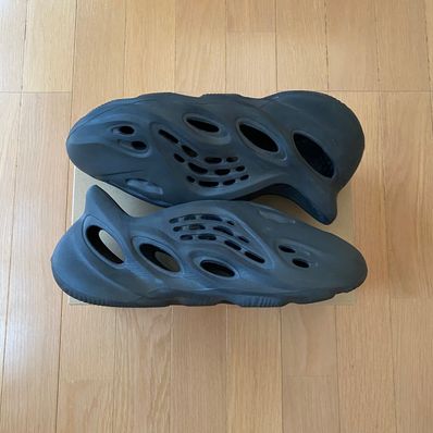 adidas YEEZY Foam Runner "Onyx"