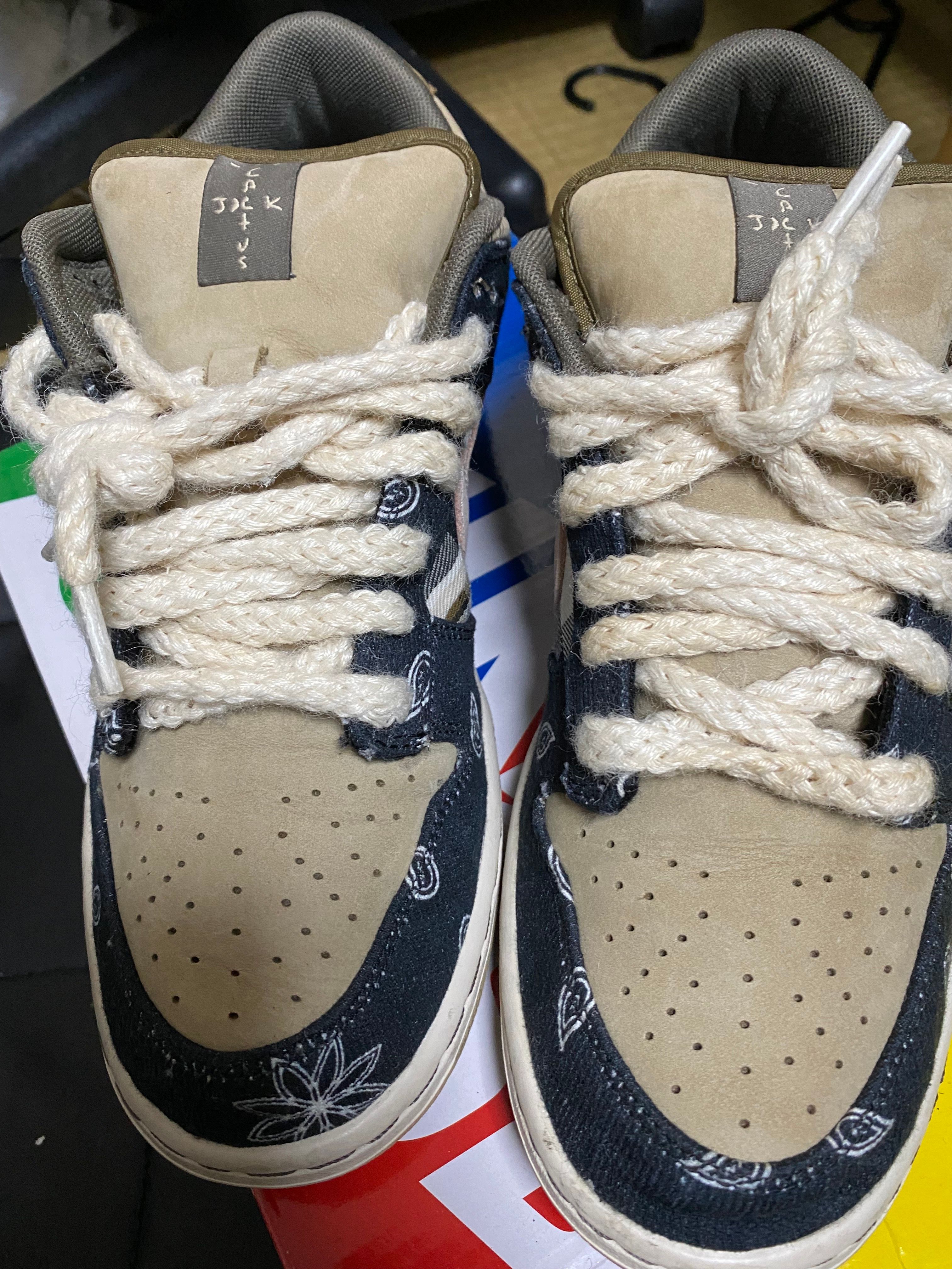 Travis Scott × Nike SB Dunk Low "Black/Parachute Beige"