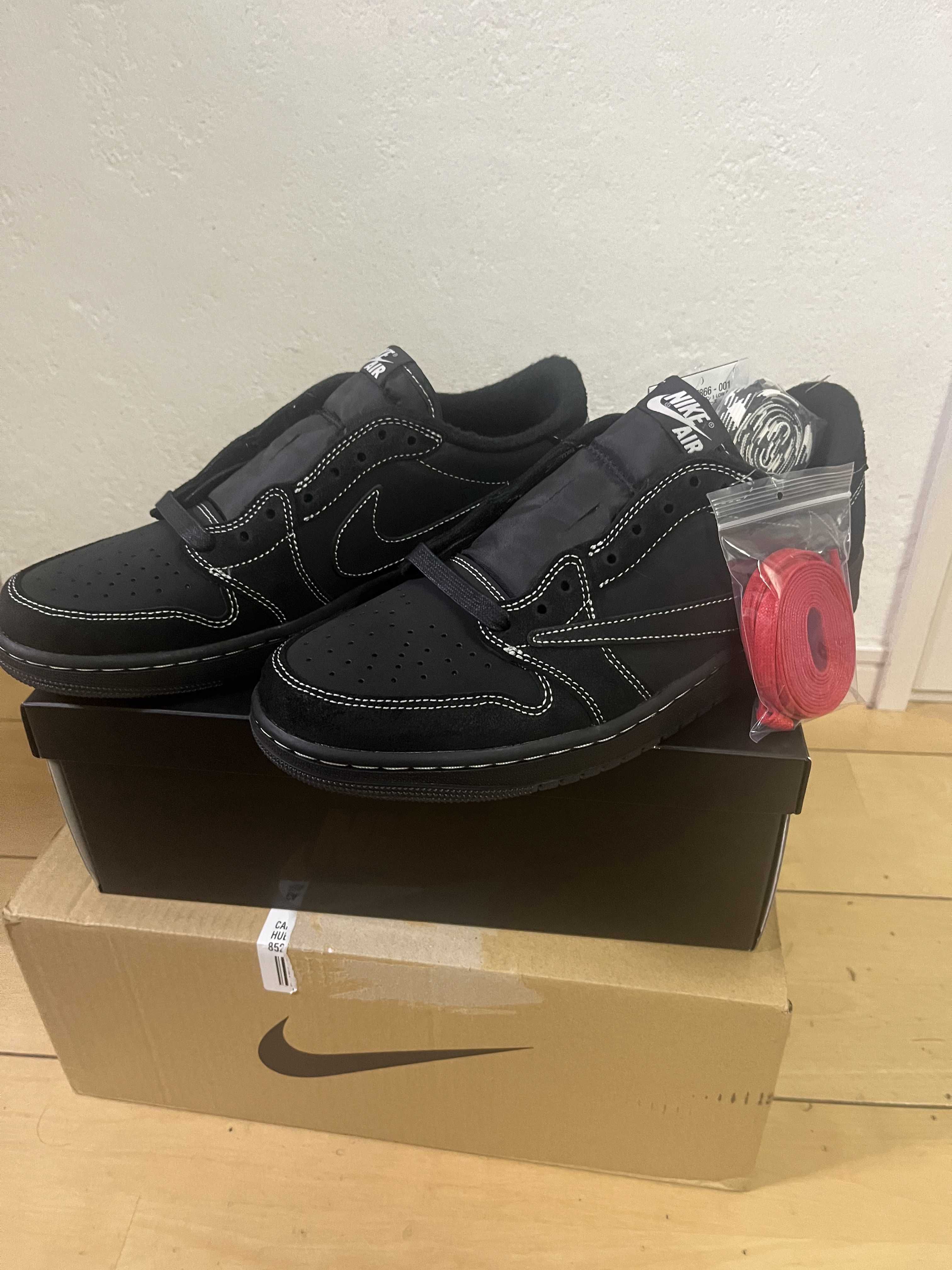 Travis Scott × Nike Air Jordan 1 Low OG SP "Black Phantom"