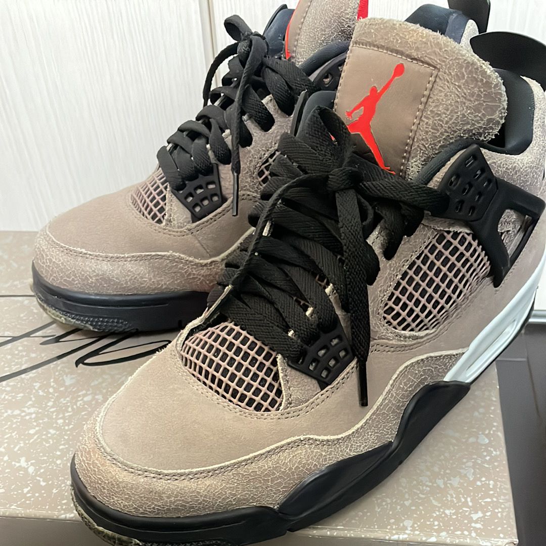 Nike Air Jordan 4 "Taupe Haze"   