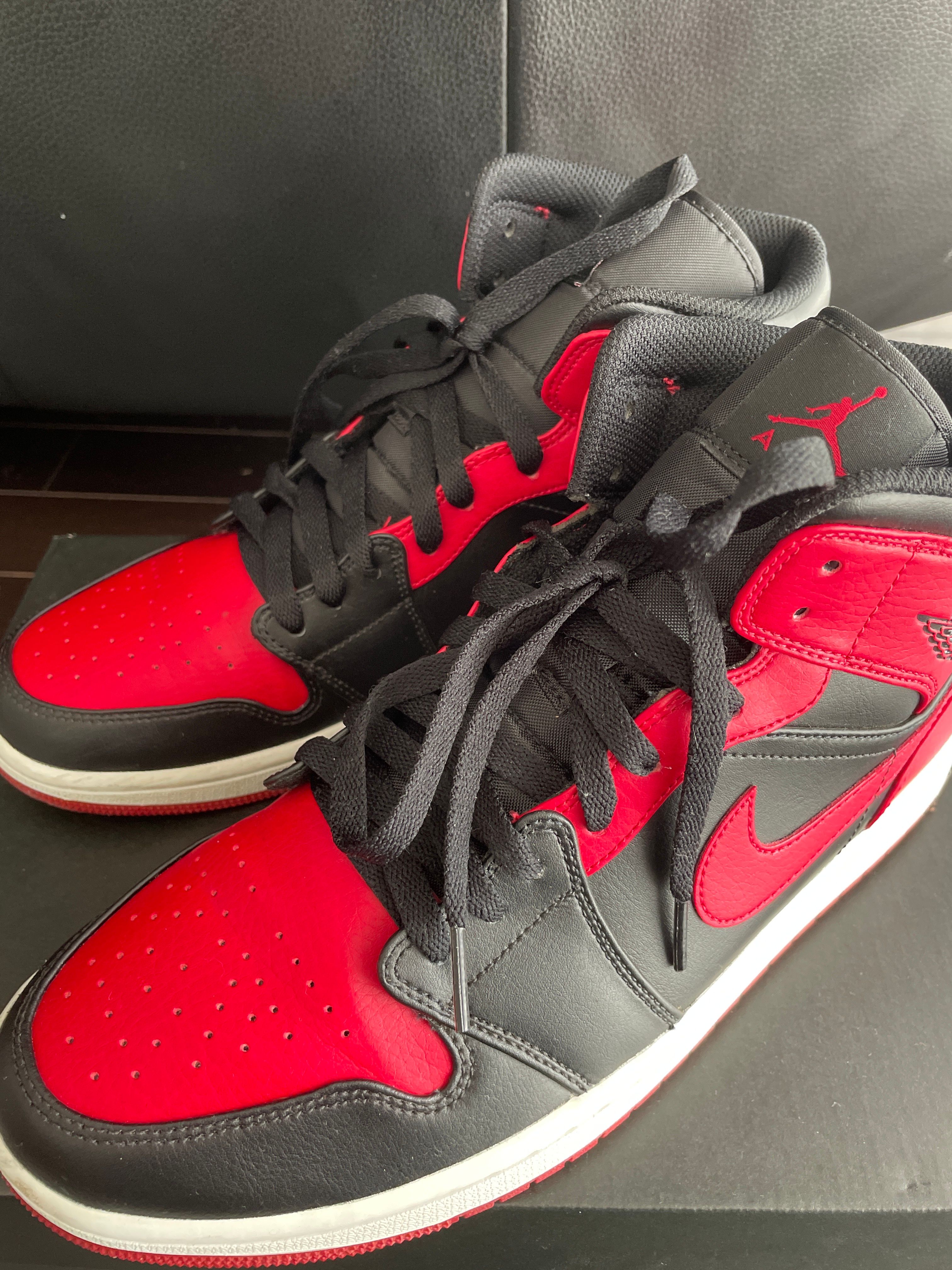 Nike Air Jordan 1 Mid "Bred"