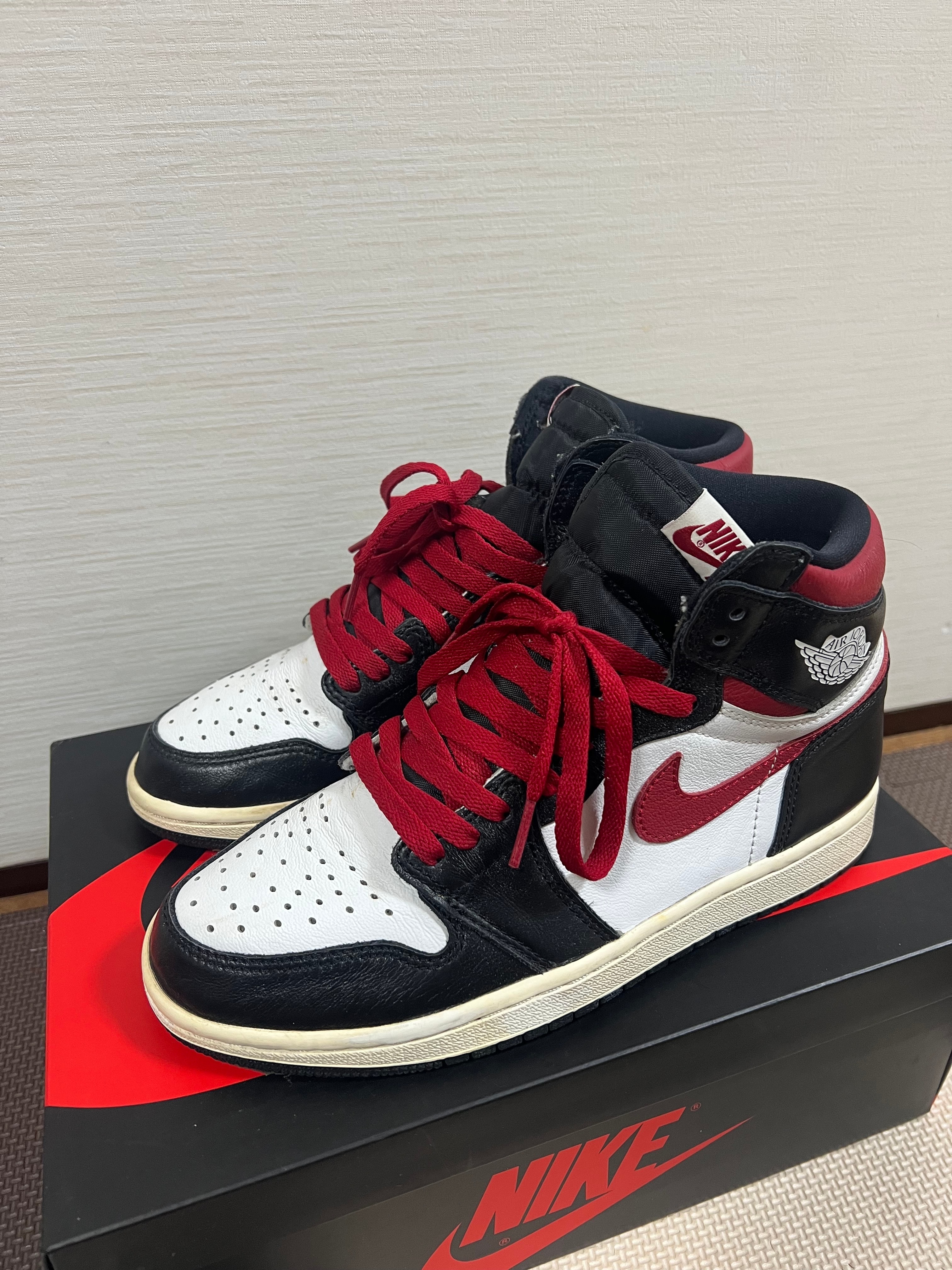 Nike Air Jordan 1 Retro High "Black/White/Sail/Gym Red"