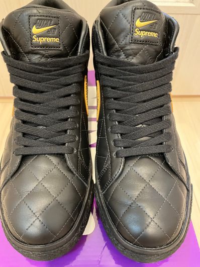 Supreme × Nike SB Blazer Mid "Black"