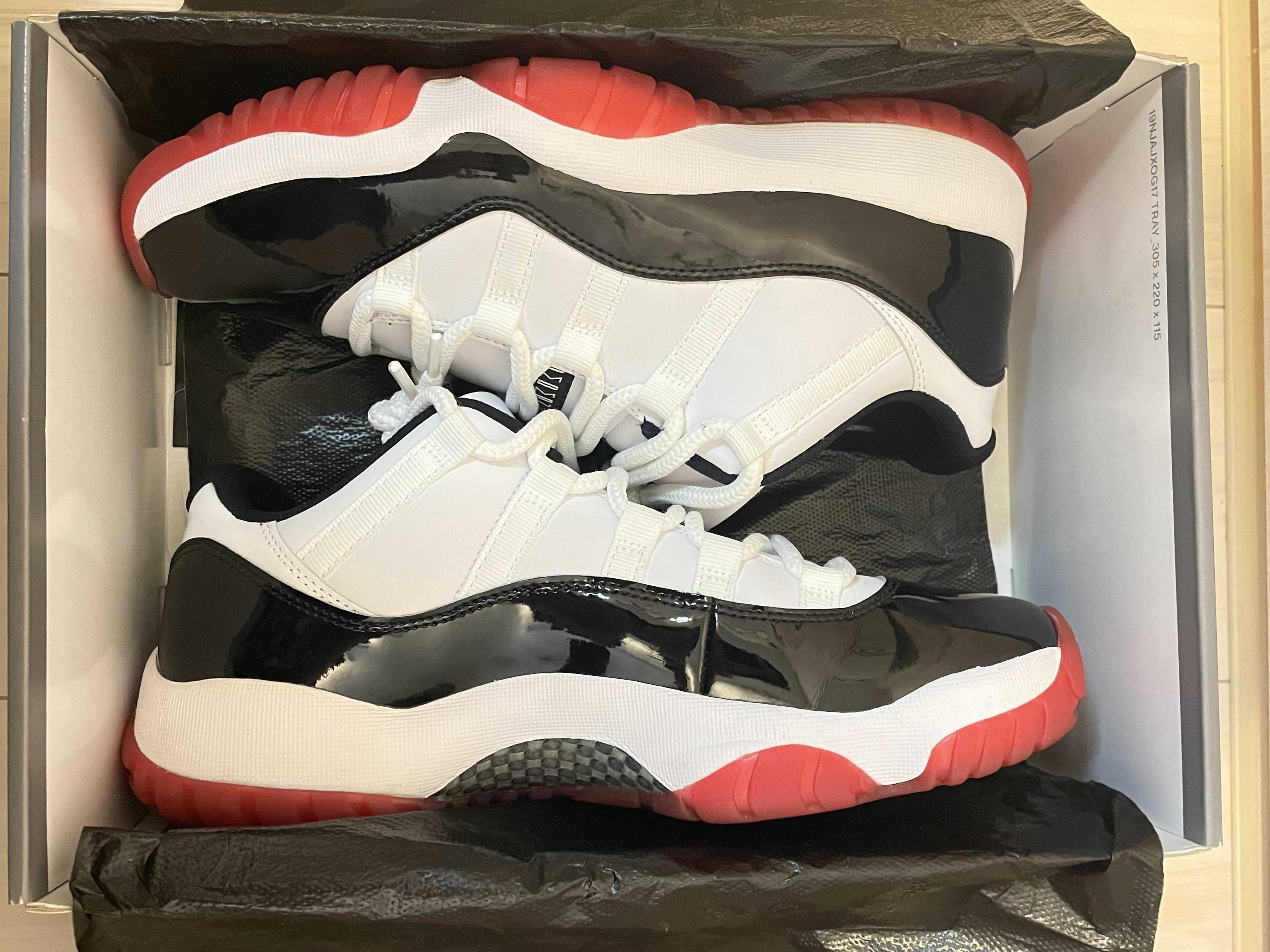 Nike Air Jordan 11 Low "Gym Red"