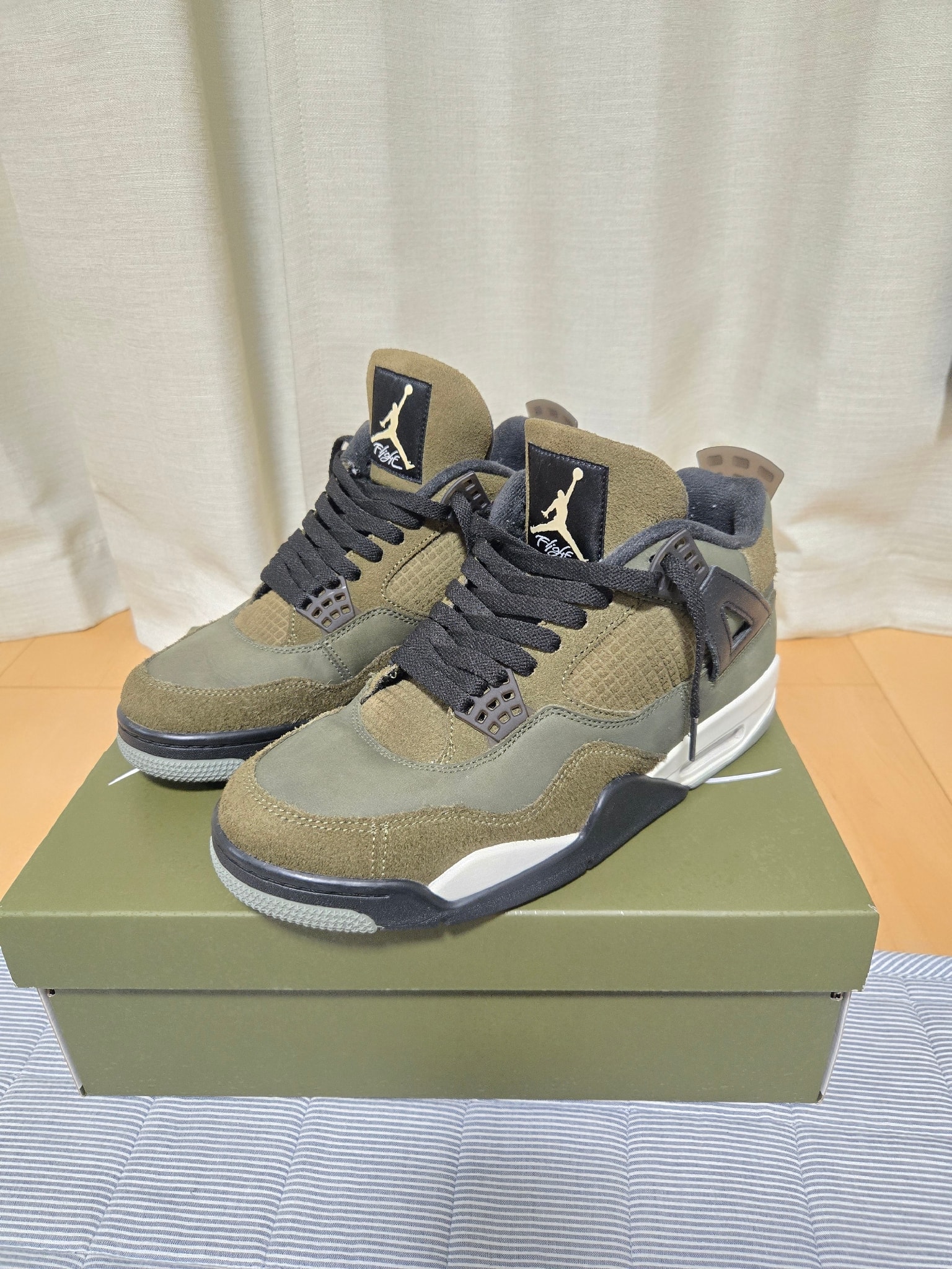 Nike Air Jordan 4 Retro SE Craft "Olive"