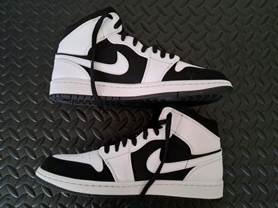 NIKE AIR JORDAN 1 MID "WHITE BLACK"