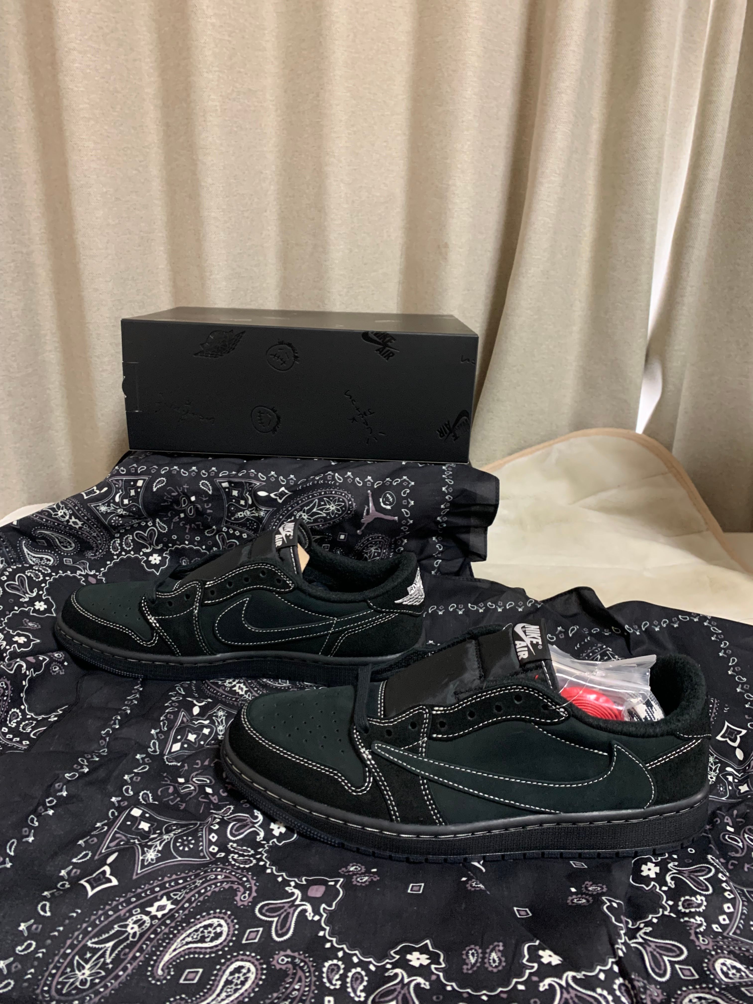Travis Scott × Nike Air Jordan 1 Low OG SP "Black Phantom"
