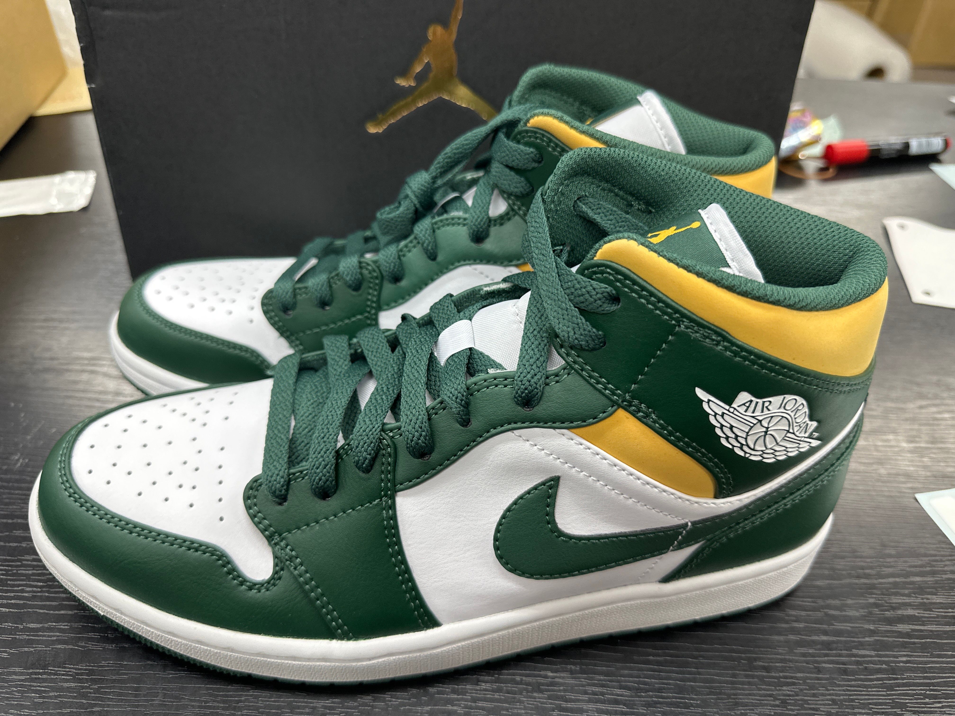 Nike Air Jordan 1 Mid "Seattle Supersonics" 