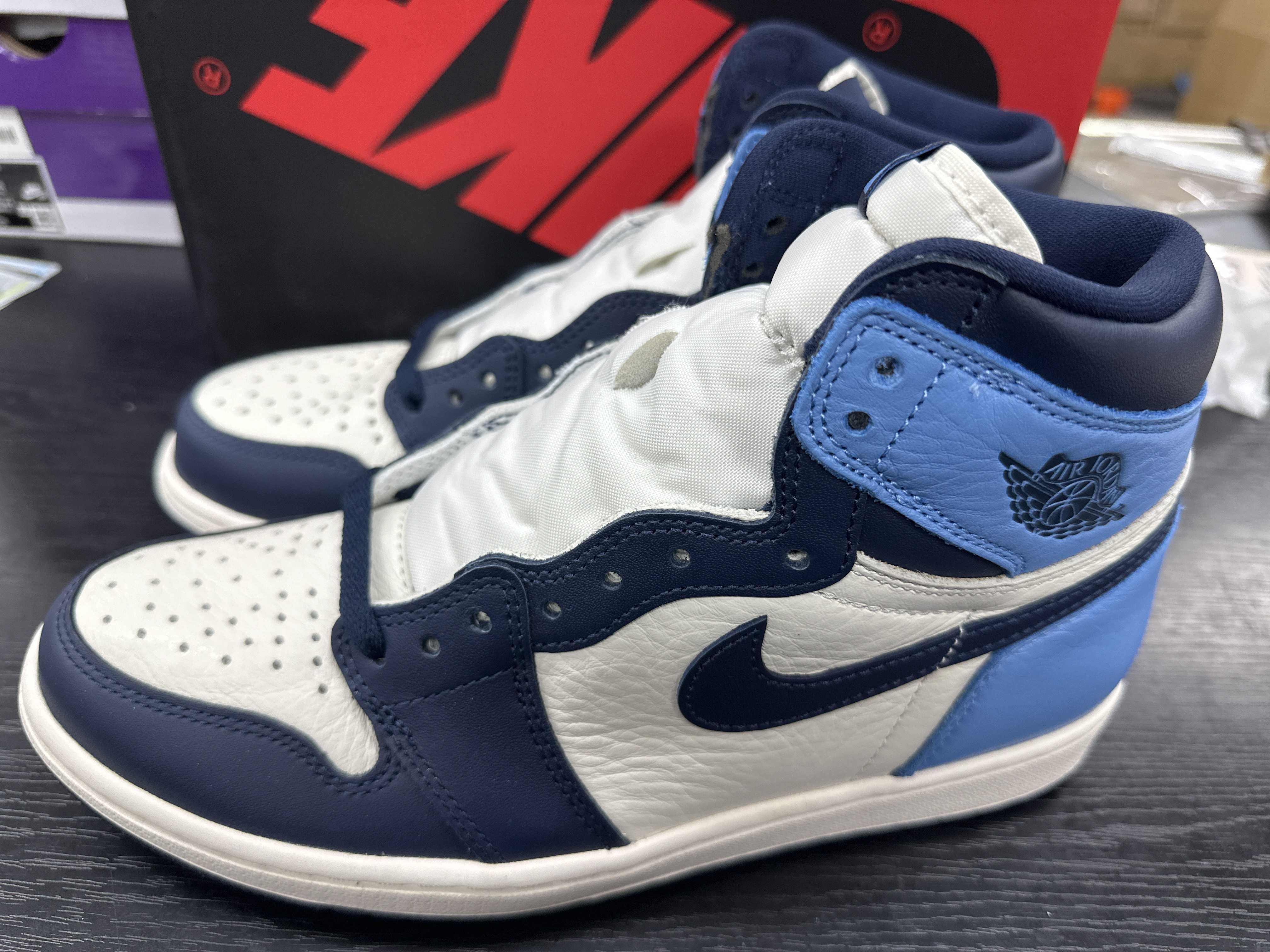Nike Air Jordan 1 Retro High OG "Obsidian/University Blue"