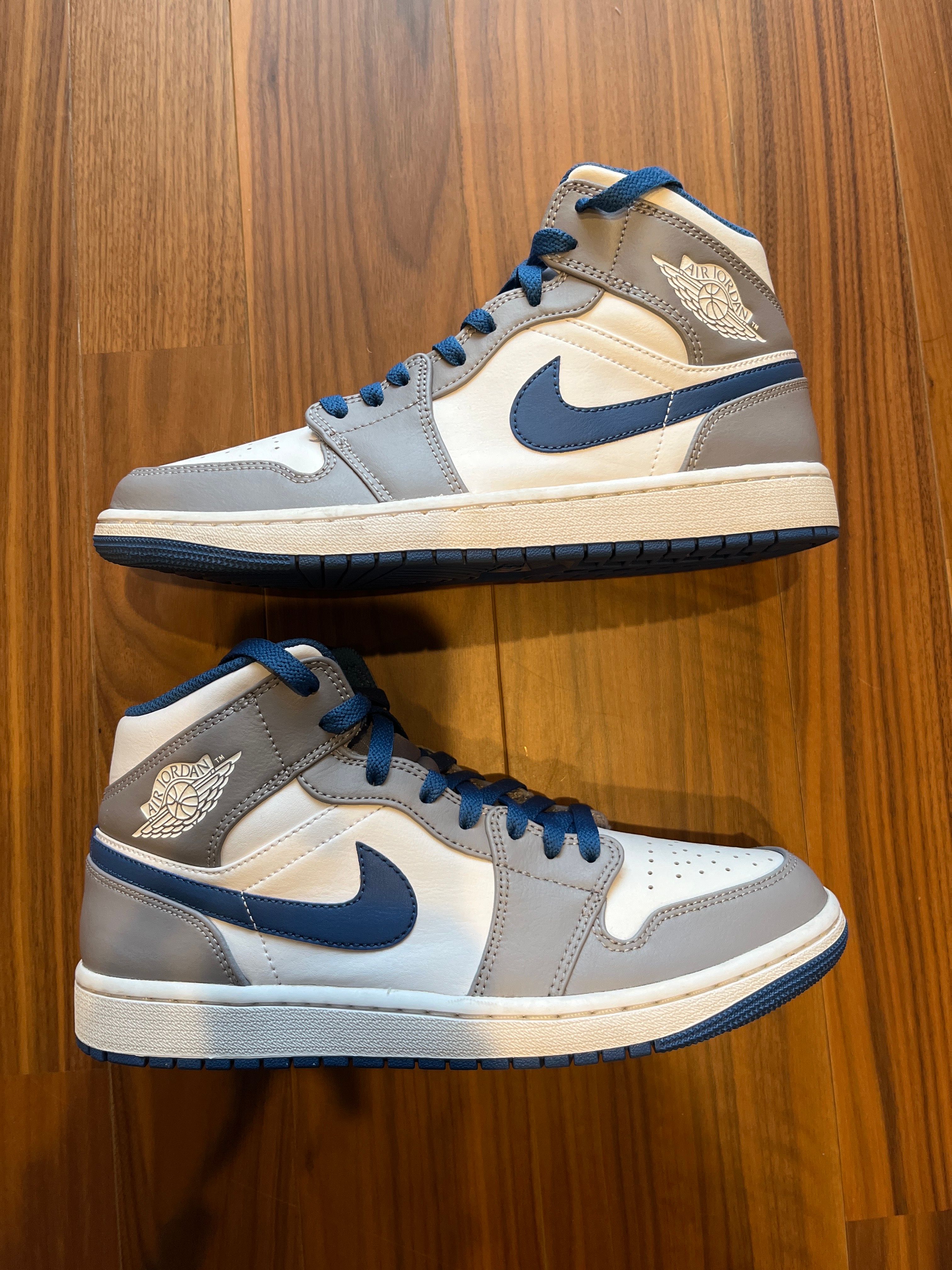 Nike Air Jordan 1 Mid "True Blue"