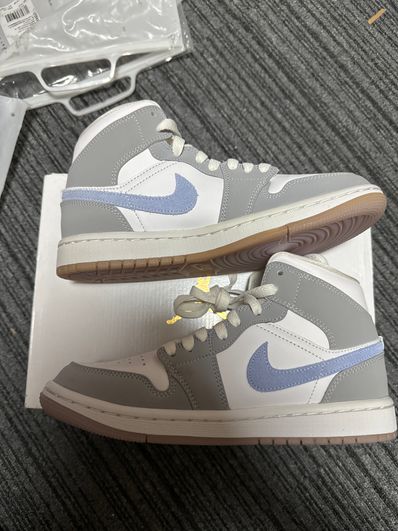 Nike Women's Air Jordan 1 Mid "Wolf Grey"