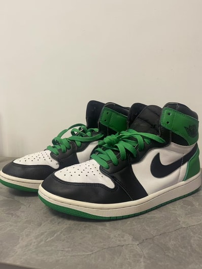 Nike Air Jordan 1 Retro High OG "Celtics/Black and Lucky Green" (2023)
