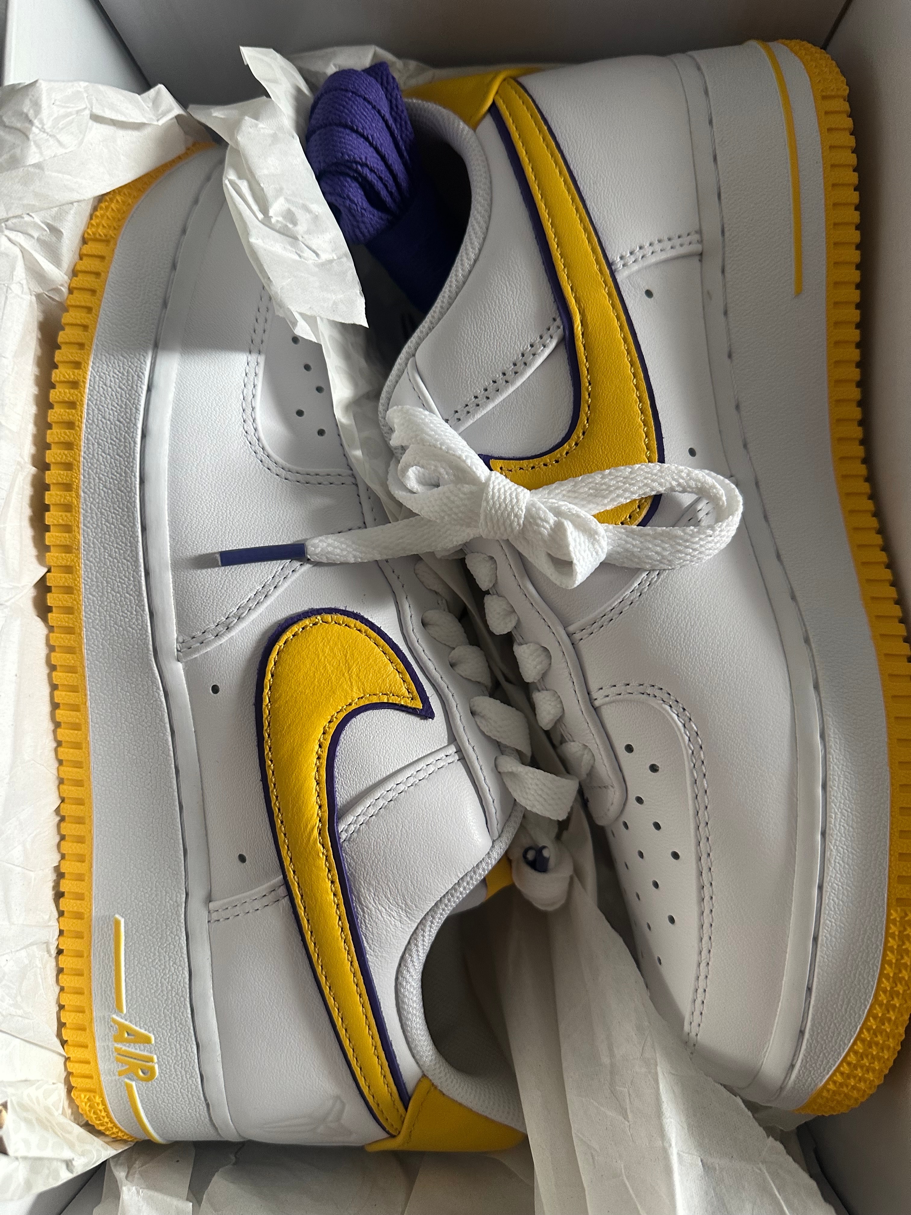 Kobe Bryant × Nike Air Force 1 Low Retro QS "Varsity Maize and Varsity Purple"