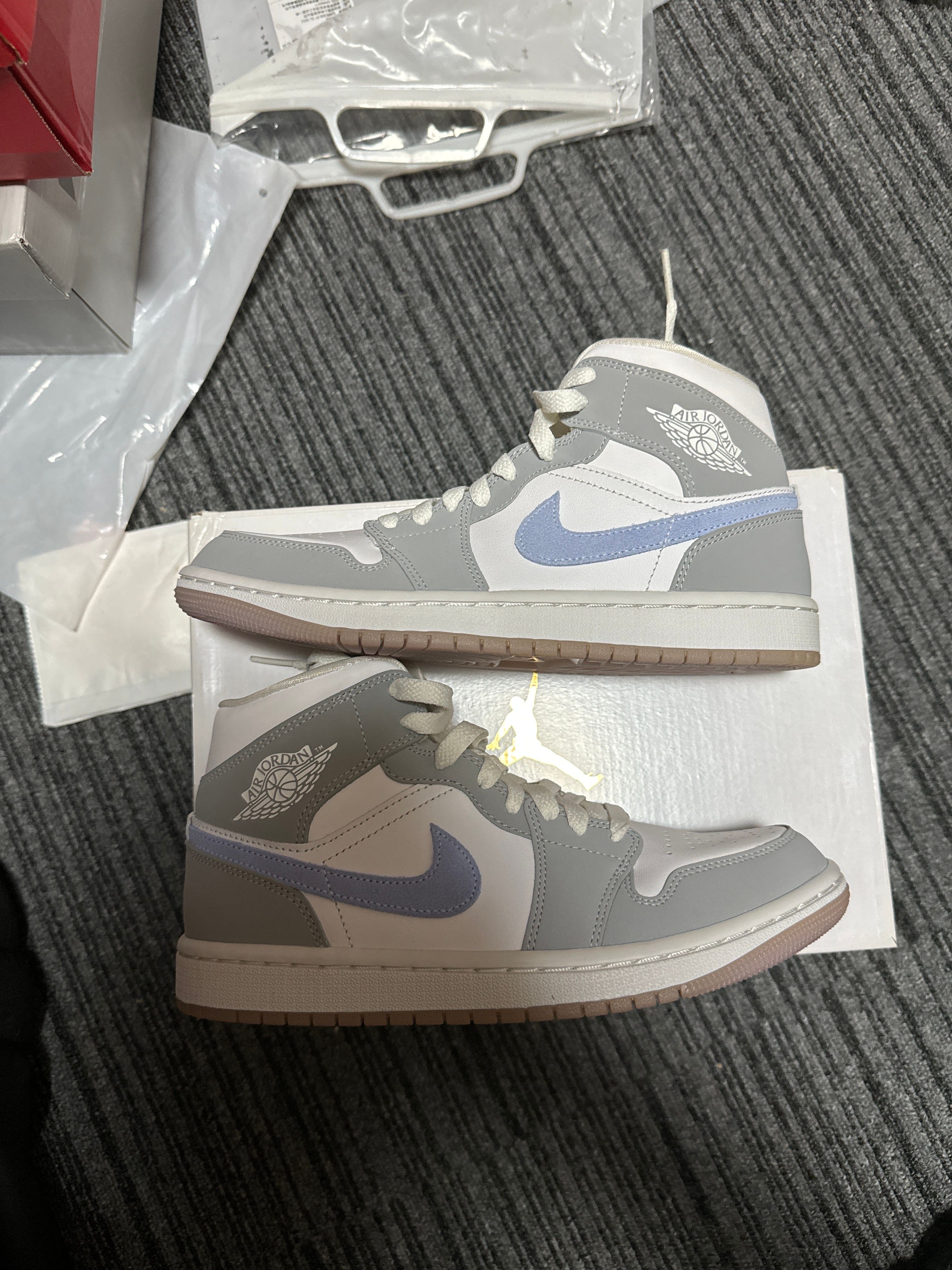 Nike Women's Air Jordan 1 Mid "Wolf Grey"