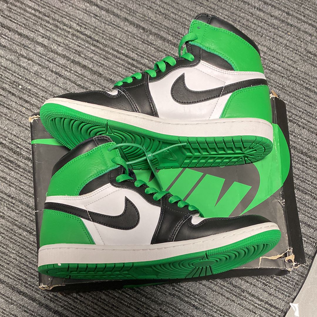 Nike Air Jordan 1 Retro High OG "Celtics/Black and Lucky Green" (2023)