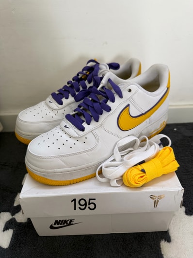 Kobe Bryant × Nike Air Force 1 Low Retro QS "Varsity Maize and Varsity Purple"