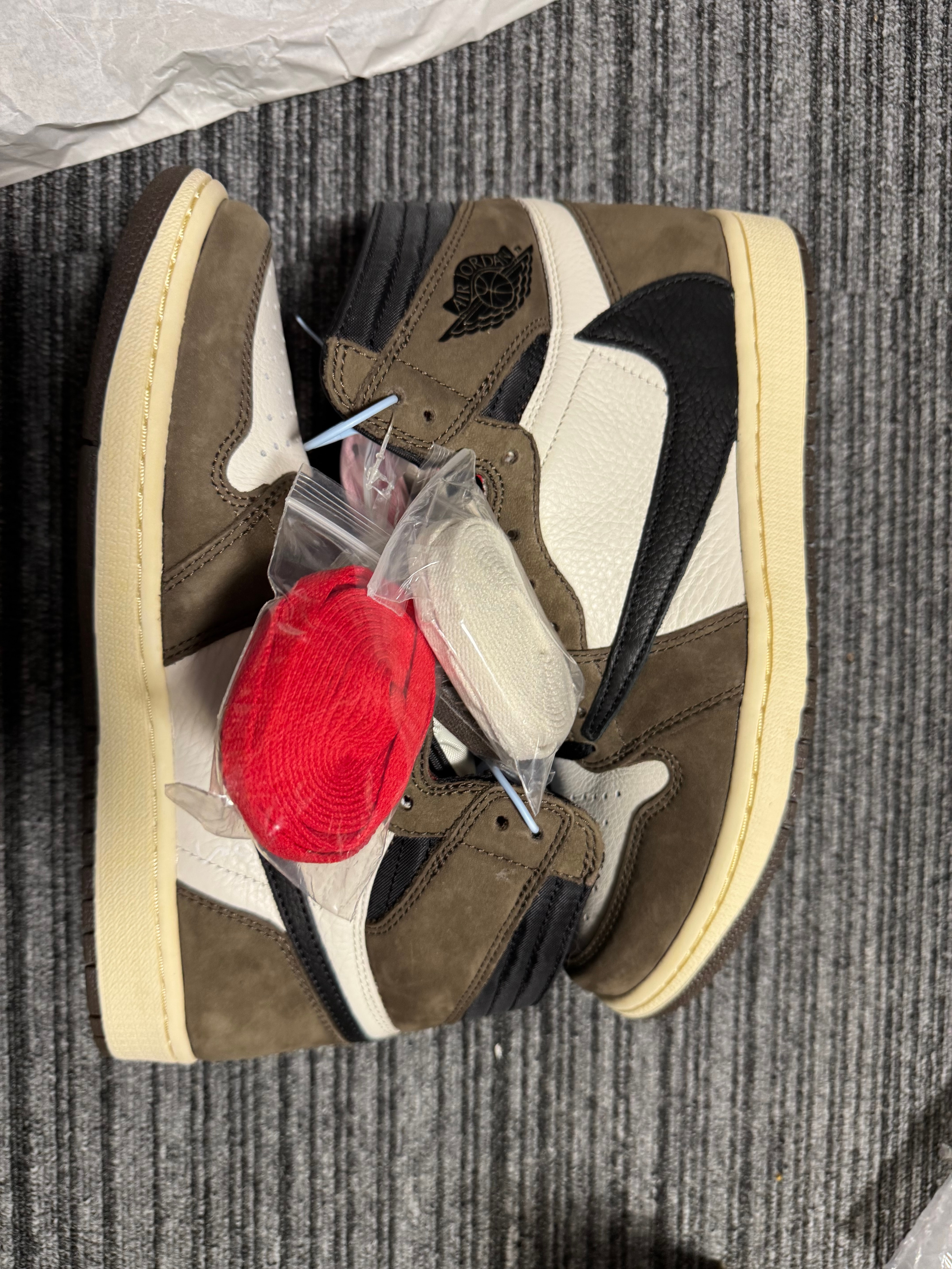 Travis Scott × Nike Air Jordan 1 Retro High OG TS SP "Sail/Dark Mocha"