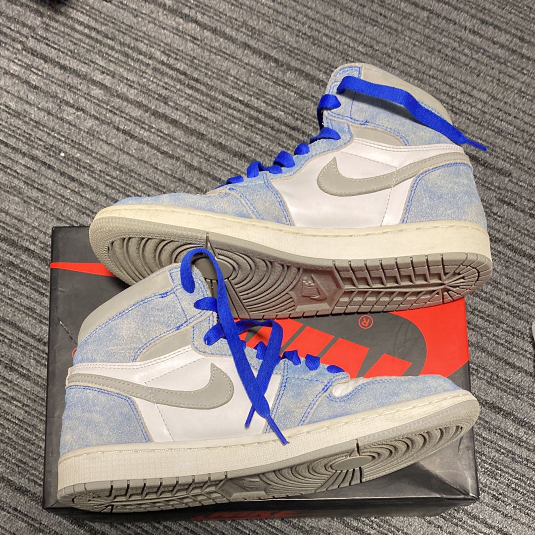 Nike Air Jordan 1 High OG "Hyper Royal"