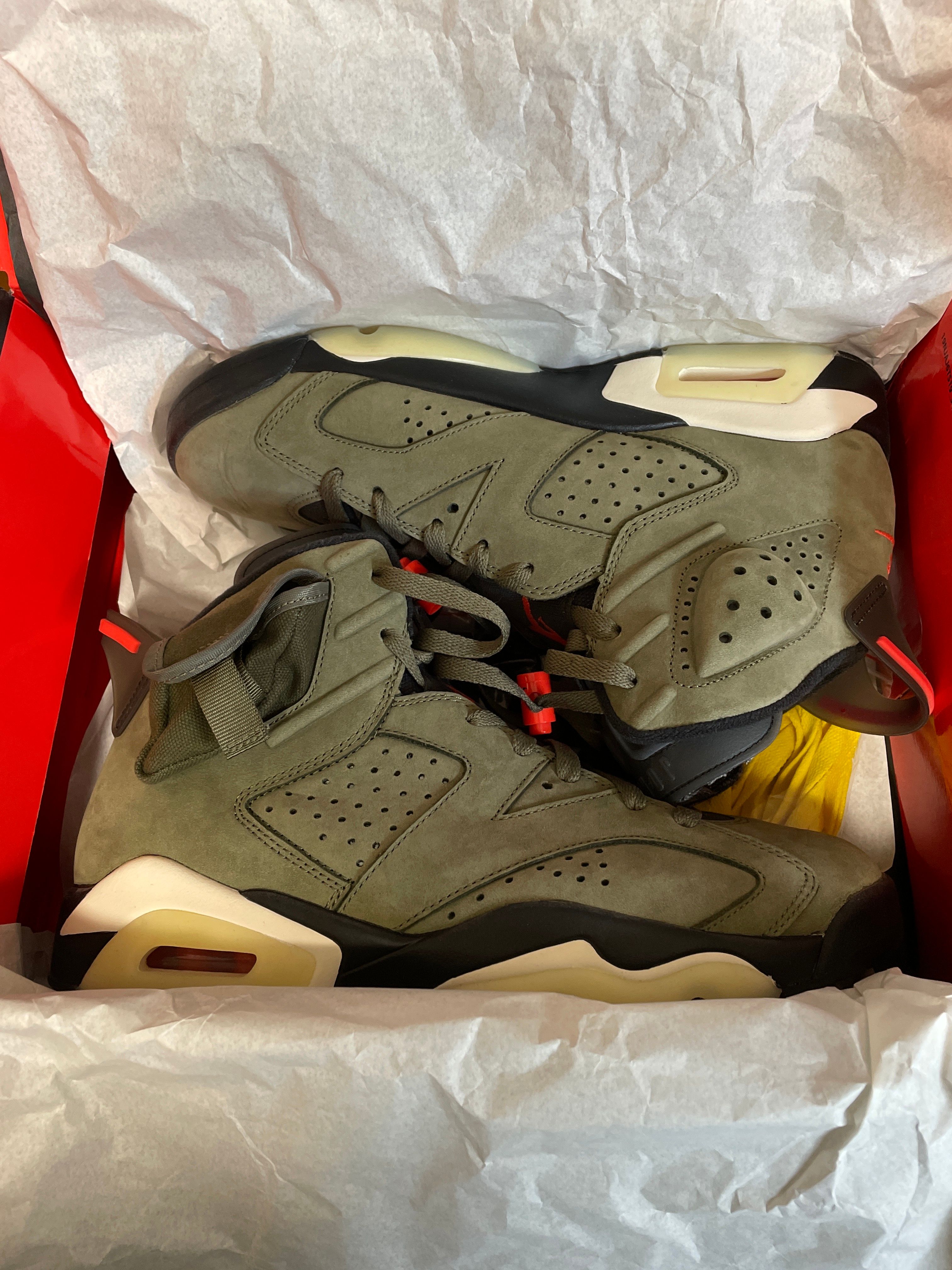 Travis Scott × Nike Air Jordan 6 Retro "Medium Olive"