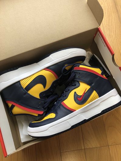 NIKE Women's DUNK HIGH REBEL "VARSITY MAIZE"