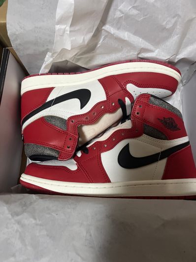 Nike Air Jordan 1 High OG "Lost & Found/Chicago"