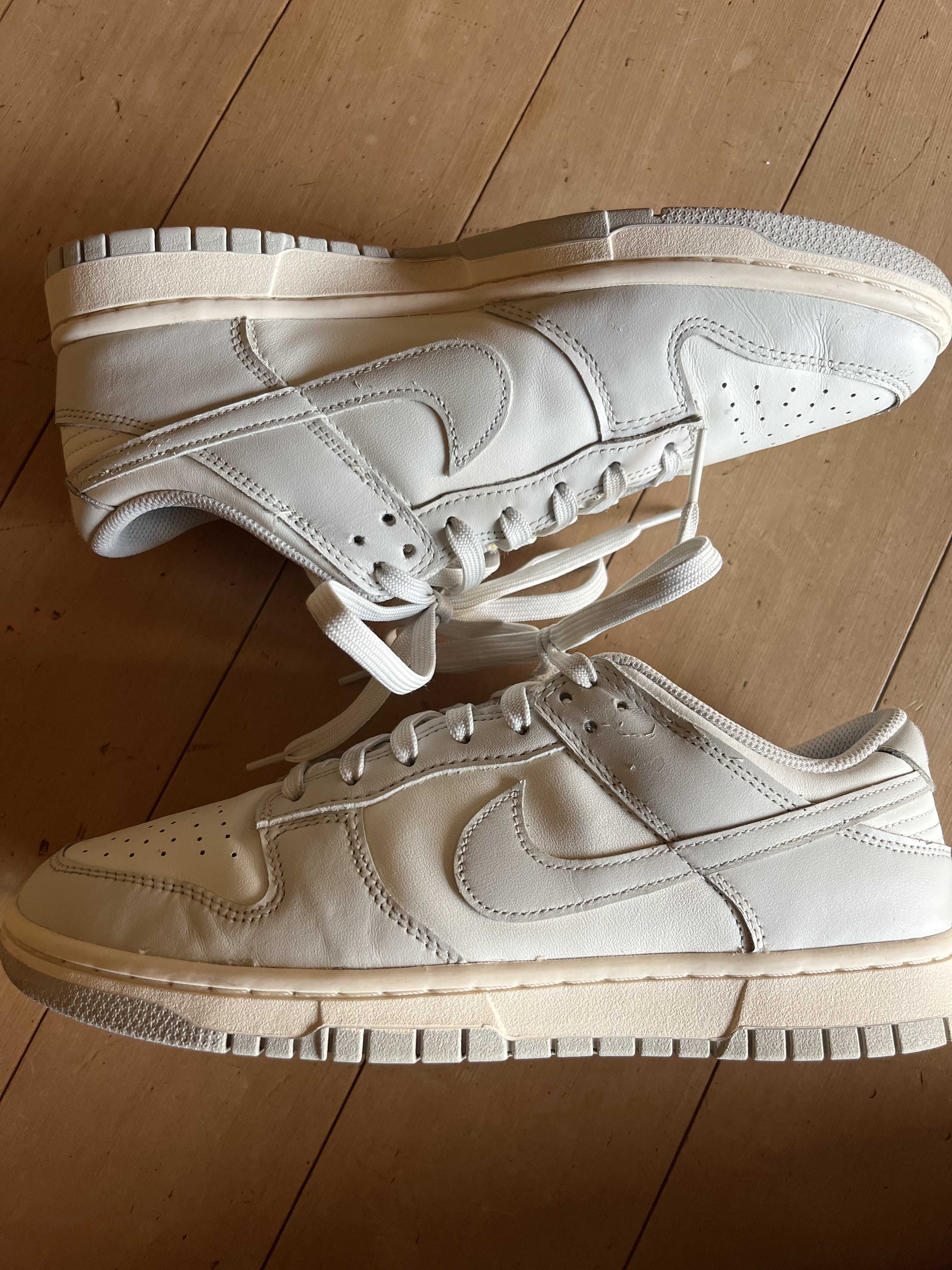 Nike Women's Dunk Low "Light Bone"