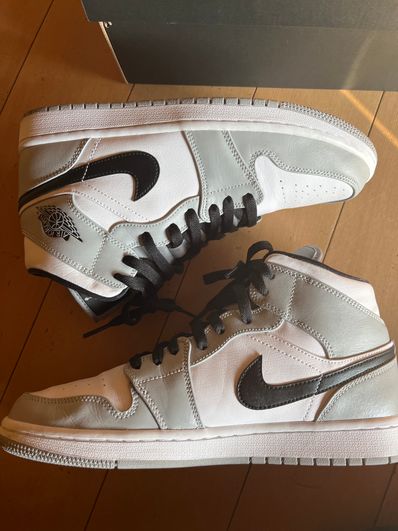 Nike Air Jordan 1 Mid "Light Smoke Grey/White/Black"