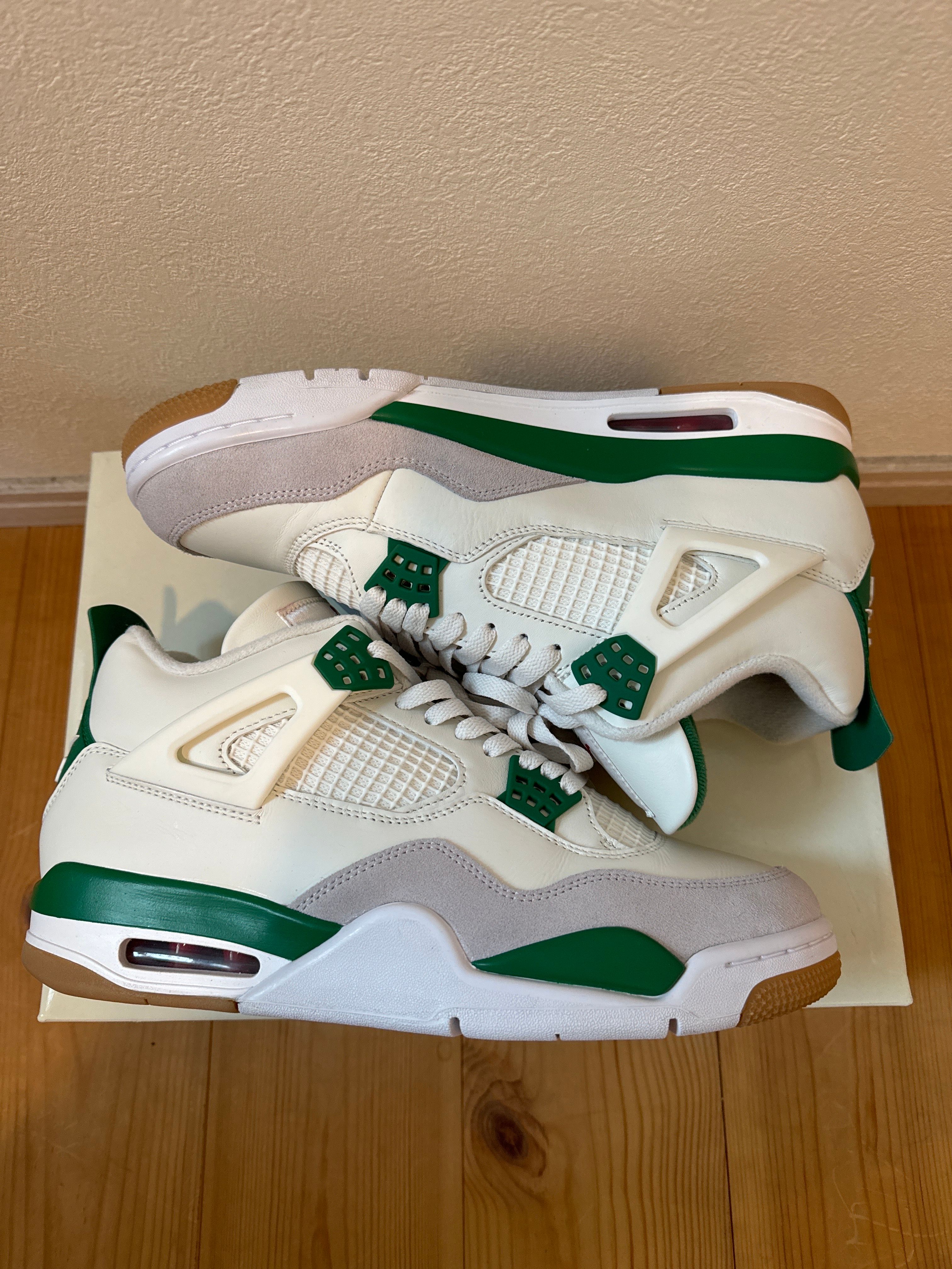 Nike SB × Air Jordan 4 Retro SP "Pine Green"