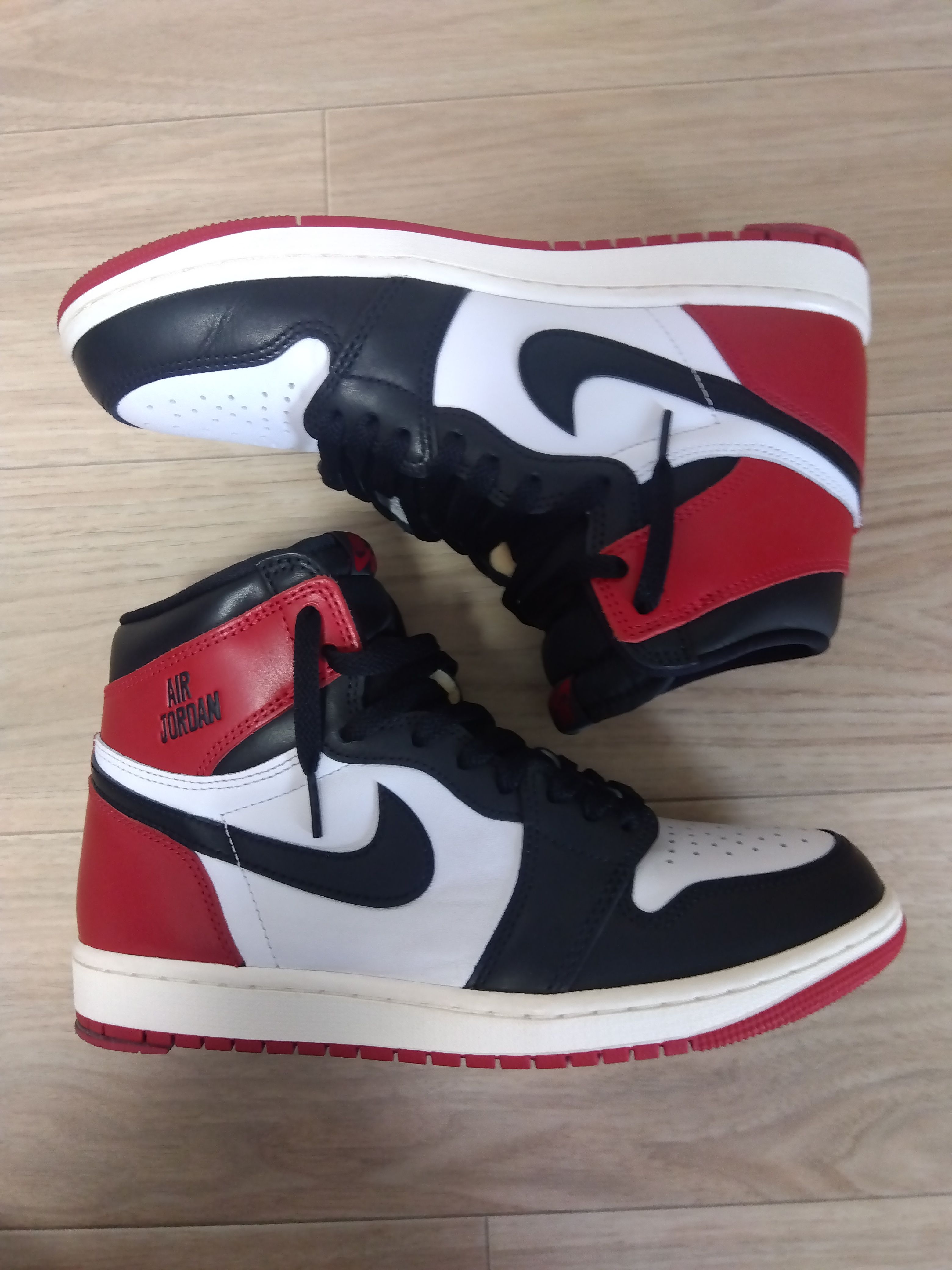 Nike Air Jordan 1 Retro High OG "Black Toe Reimagined"